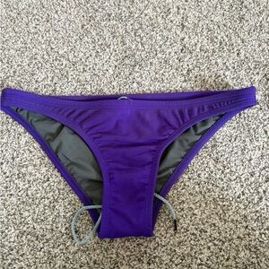 Jolyn “Europe Bottom” size L